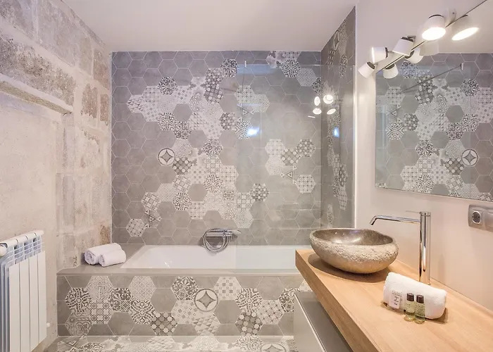 Flateli Plaça Catalunya 1-2